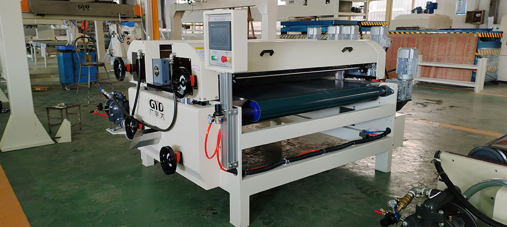 Roller Coating (7) Roller Coating (7)