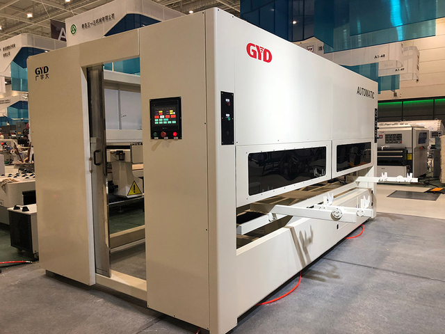 Five-Axis Spray Painting Machine For Wooden Doors