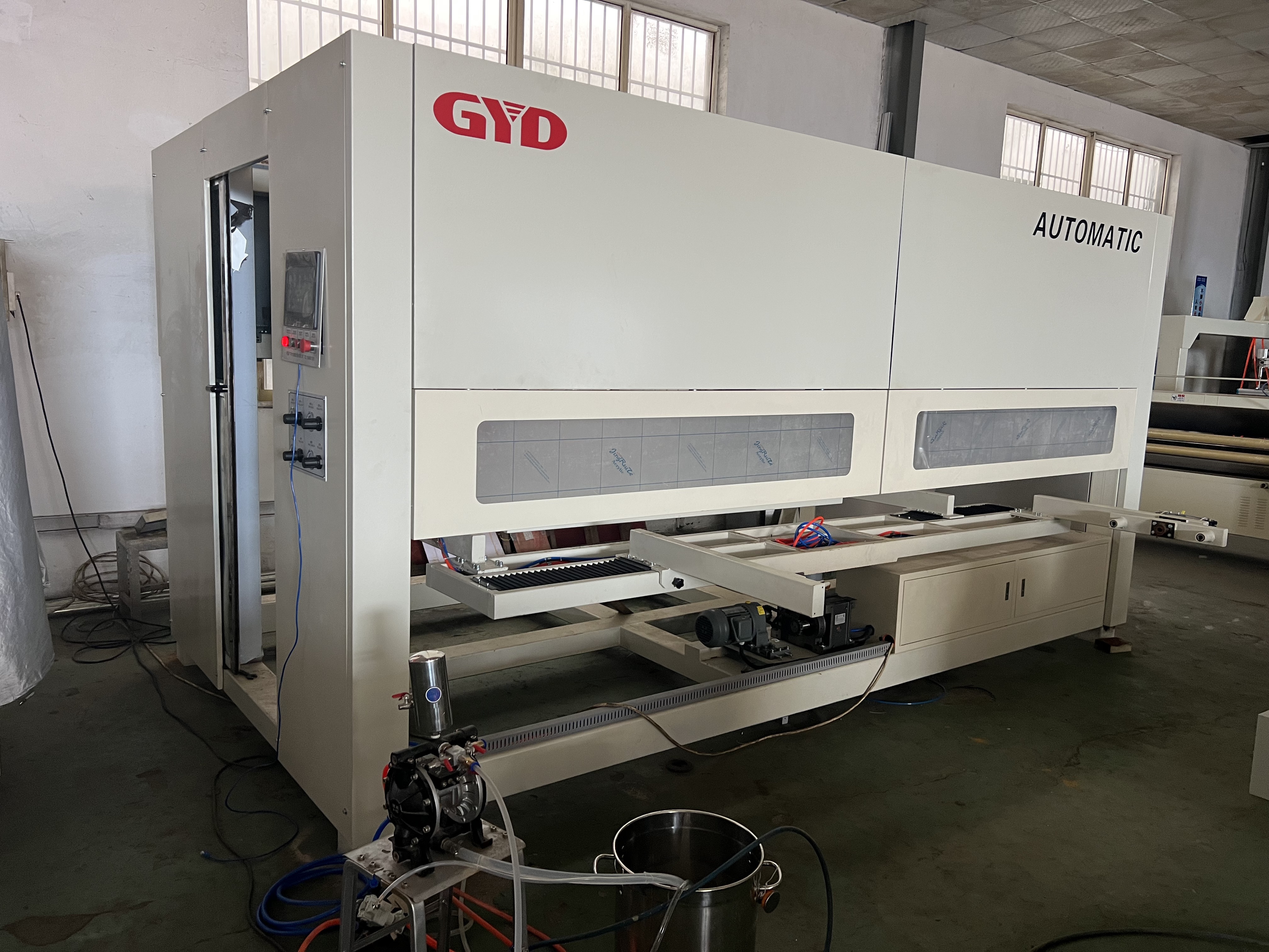 automatic 5 axis spray paint machine.JPG