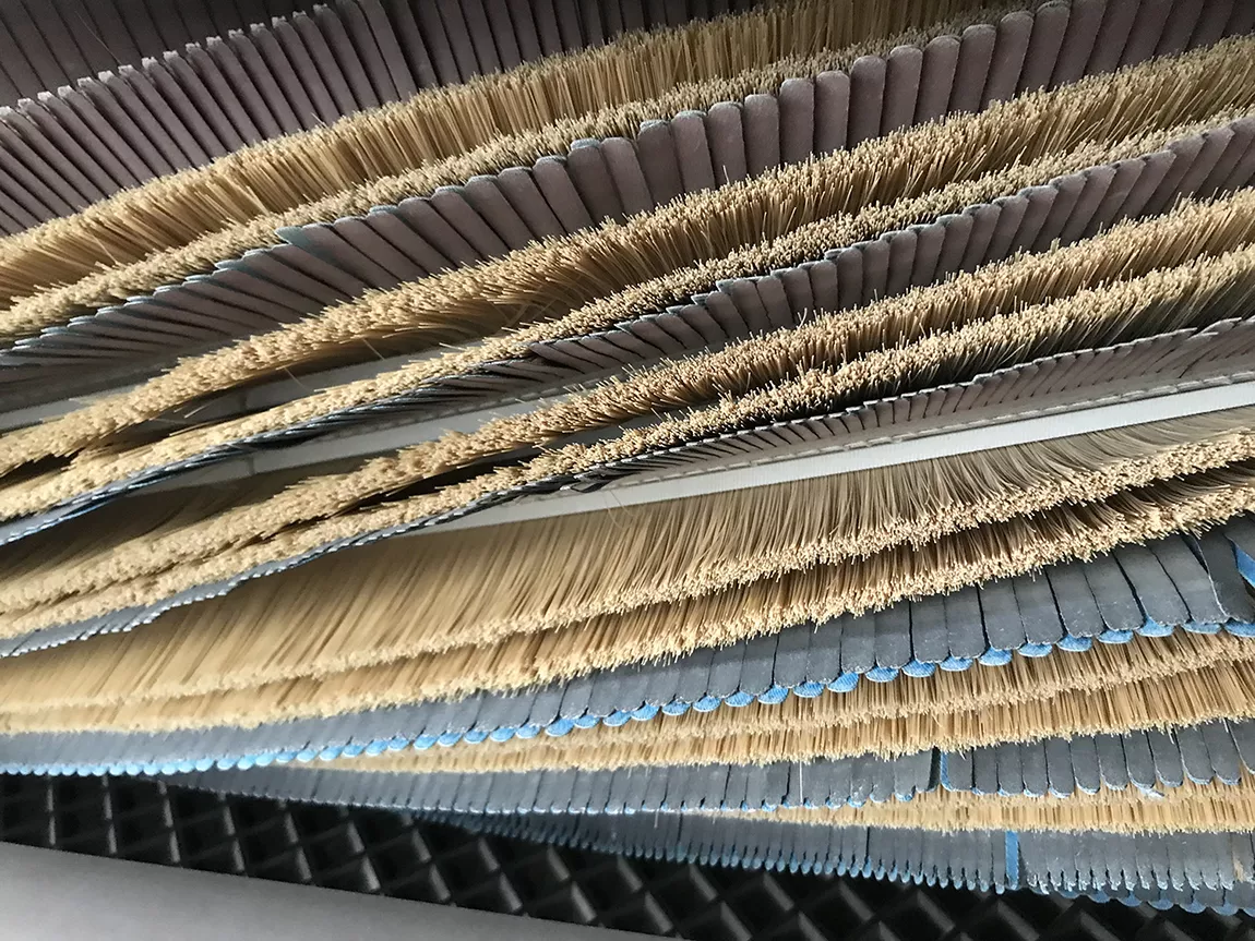 china wood brush polishing machine.png