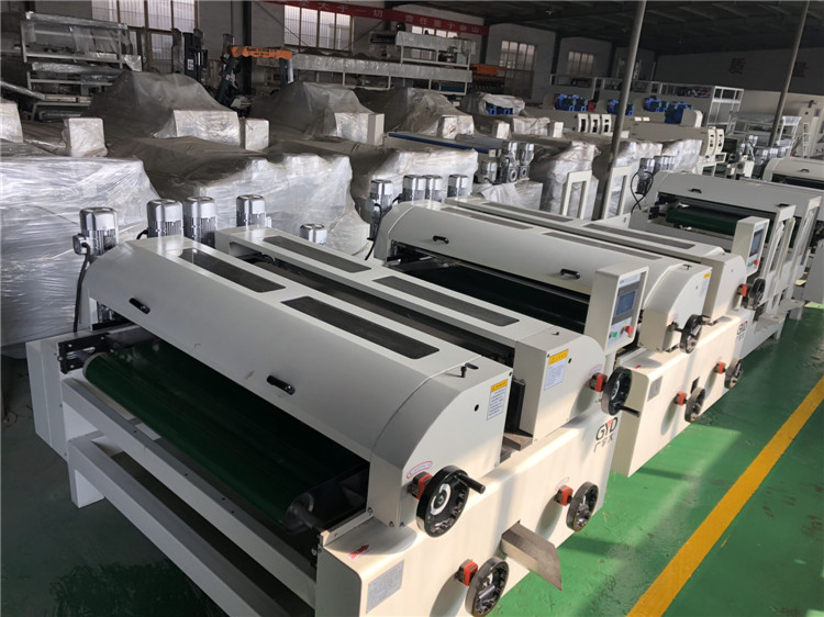 Roller coater machine